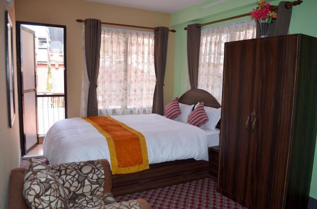 Oyo 492 Hotel Yeti Home Katmandu Eksteriør bilde
