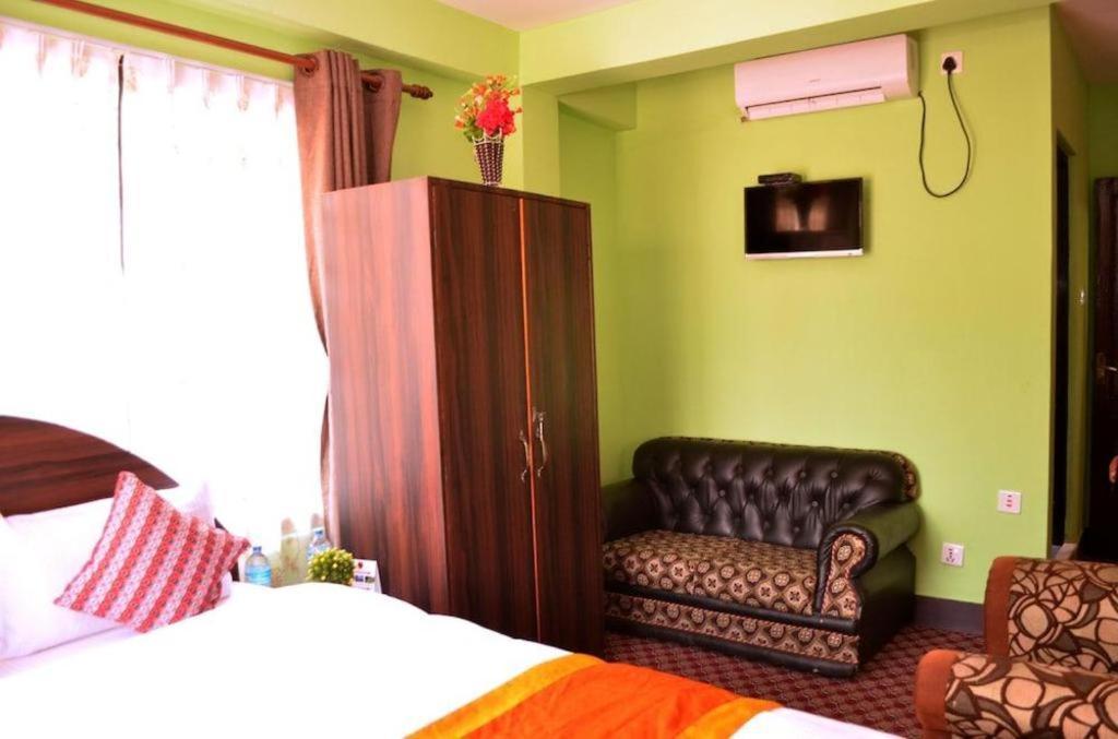 Oyo 492 Hotel Yeti Home Katmandu Eksteriør bilde